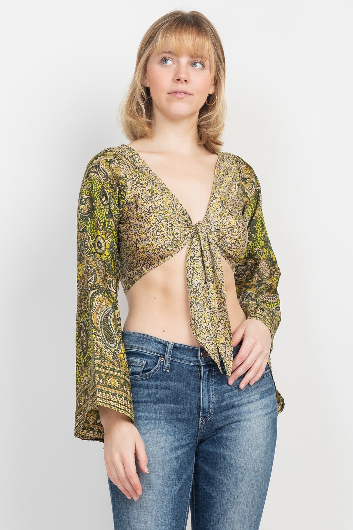 Vintage Y2K Burnout Semi Sheer Bell Sleeve Top (M-L) – Masha & Jlynn